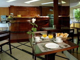 Hotel Adonis Pelinor