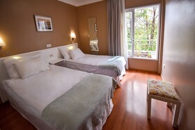 Coral La Quinta Park Suites