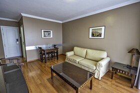 Coral La Quinta Park Suites