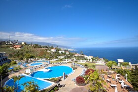 Coral La Quinta Park Suites