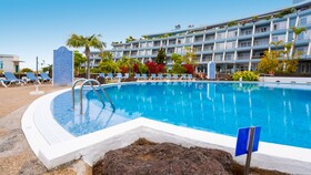 Coral La Quinta Park Suites