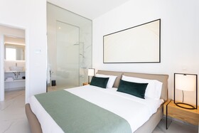 Crystal Luxury Apartments