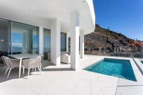 Crystal Luxury Apartments