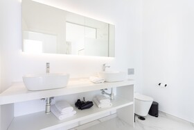 Crystal Luxury Apartments