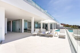 Crystal Luxury Apartments