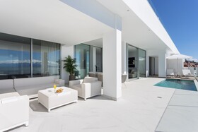 Crystal Luxury Apartments