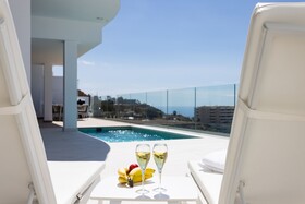 Crystal Luxury Apartments