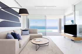 Crystal Luxury Apartments