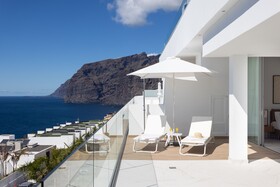 Crystal Luxury Apartments