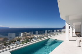 Crystal Luxury Apartments