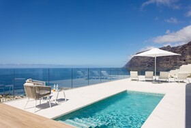 Crystal Luxury Apartments