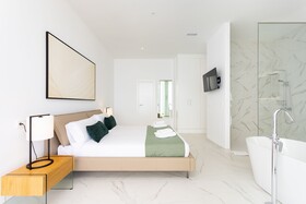 Crystal Luxury Apartments