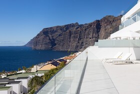 Crystal Luxury Apartments