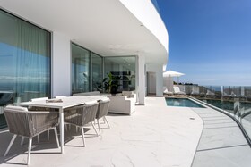 Crystal Luxury Apartments