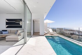 Crystal Luxury Apartments