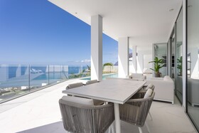 Crystal Luxury Apartments