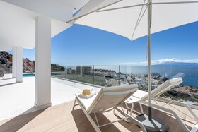 Crystal Luxury Apartments