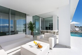 Crystal Luxury Apartments