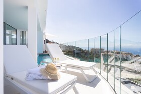 Crystal Luxury Apartments