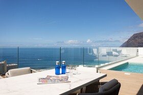 Crystal Luxury Apartments