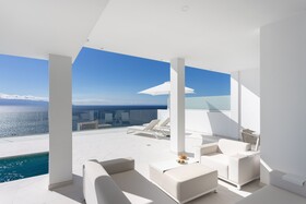 Crystal Luxury Apartments