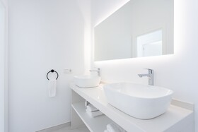 Crystal Luxury Apartments