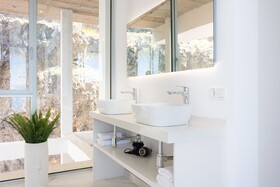 Crystal Luxury Apartments