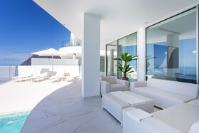 Crystal Luxury Apartments