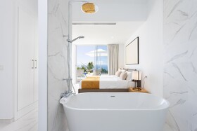 Crystal Luxury Apartments