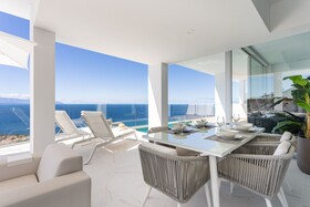 Crystal Luxury Apartments