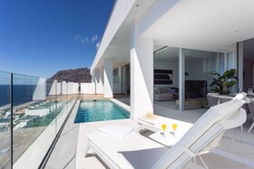 Crystal Luxury Apartments