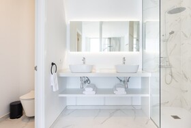 Crystal Luxury Apartments