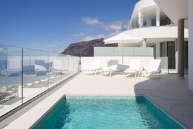 Crystal Luxury Apartments