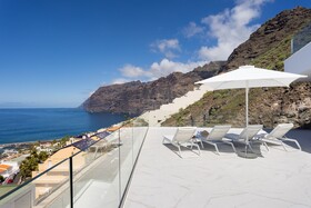 Crystal Luxury Apartments