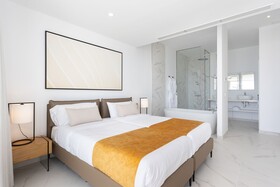 Crystal Luxury Apartments