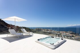 Crystal Luxury Apartments