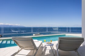 Crystal Luxury Apartments