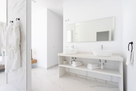 Crystal Luxury Apartments