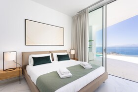 Crystal Luxury Apartments