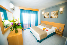 Ona El Marqués Resort