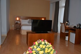 Azzeman Hotel