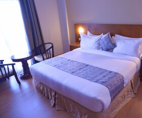 Azzeman Hotel