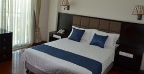 Blue Birds International Hotel