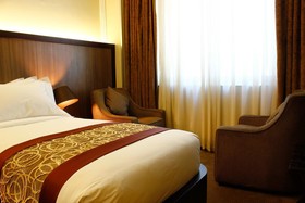 Elilly International Hotel