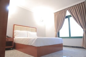 Golden Park Apartment Hotel