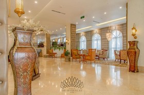 The Grand Palace Suites & Hotel