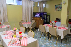 Yonas Hotel