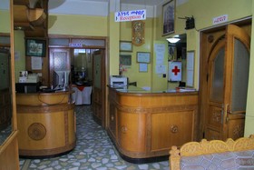 Yonas Hotel