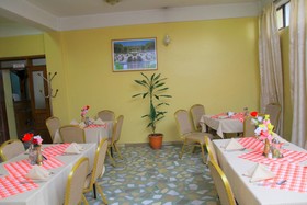 Yonas Hotel
