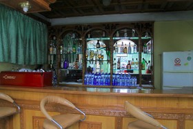 Yonas Hotel